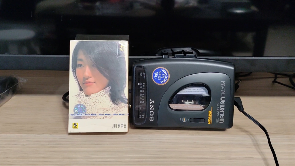 【菌的 tape】蔡淳佳 – 自助旅行 (joi 同名专辑 新索版磁带)