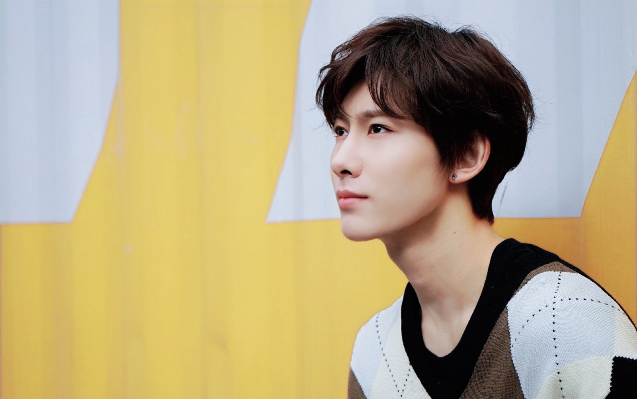 《上线吧!华彩少年》柏宇豪 初印象 "舞扇弄剑翩翩少年郎"