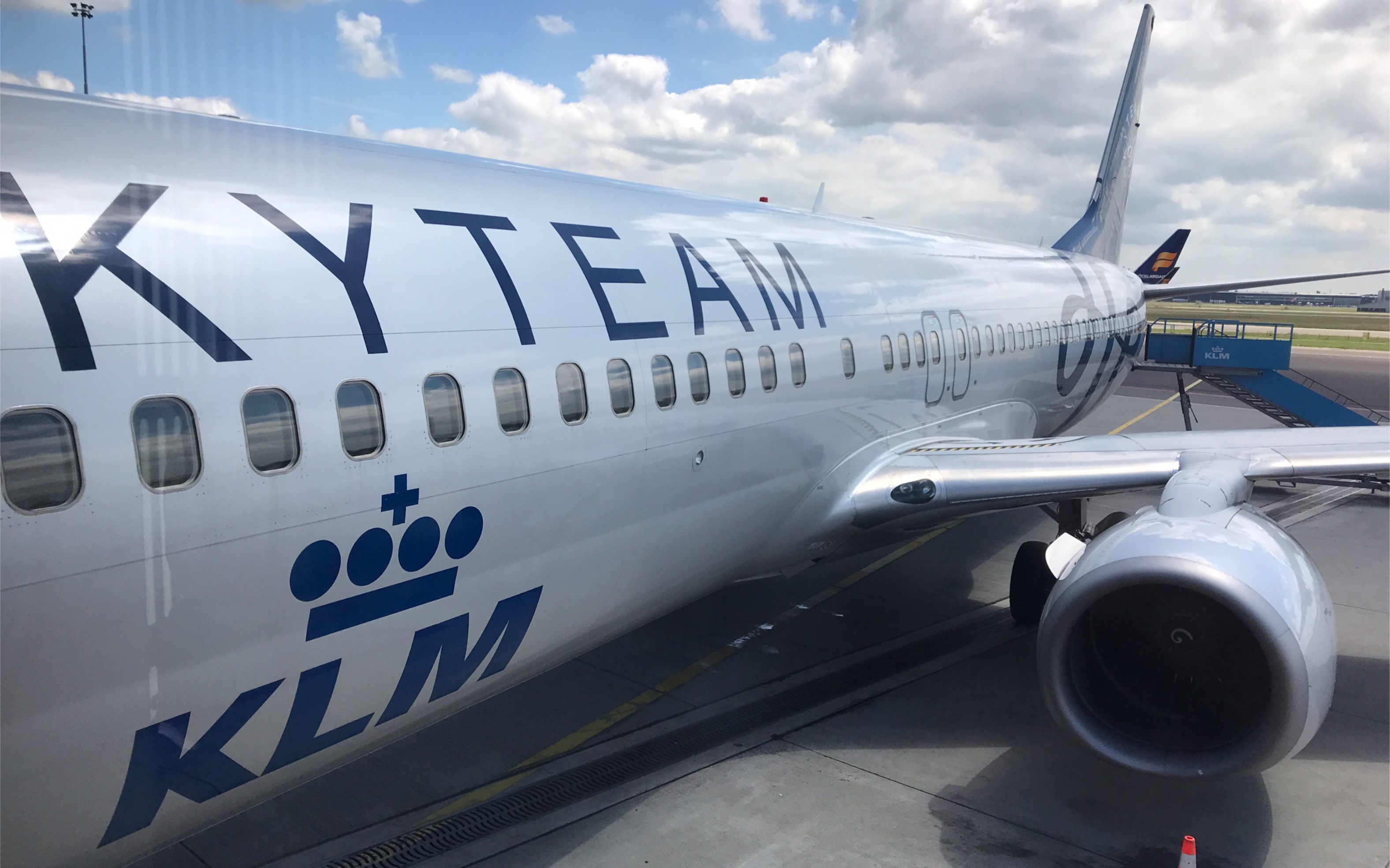 荷兰皇家航空 b737-900 阿姆斯特丹国际机场降落 左舷视角 罗马