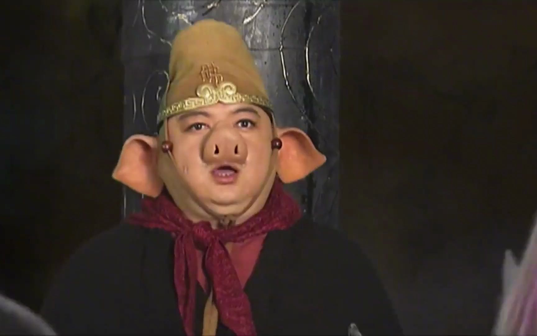 西游记:妖怪恭迎老妖母亲,八戒难得机灵一回,认出老妖是猴哥