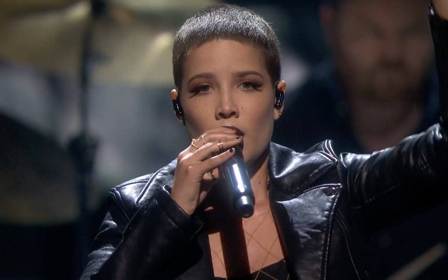 流行单曲 城堡 halsey live《castle》78双语_哔哩哔哩 (゜-゜)つロ