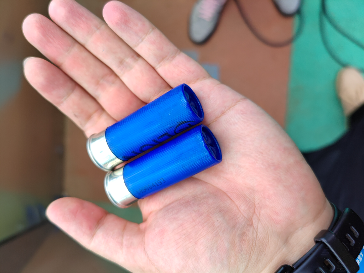 靶场12号霰弹枪射击飞碟