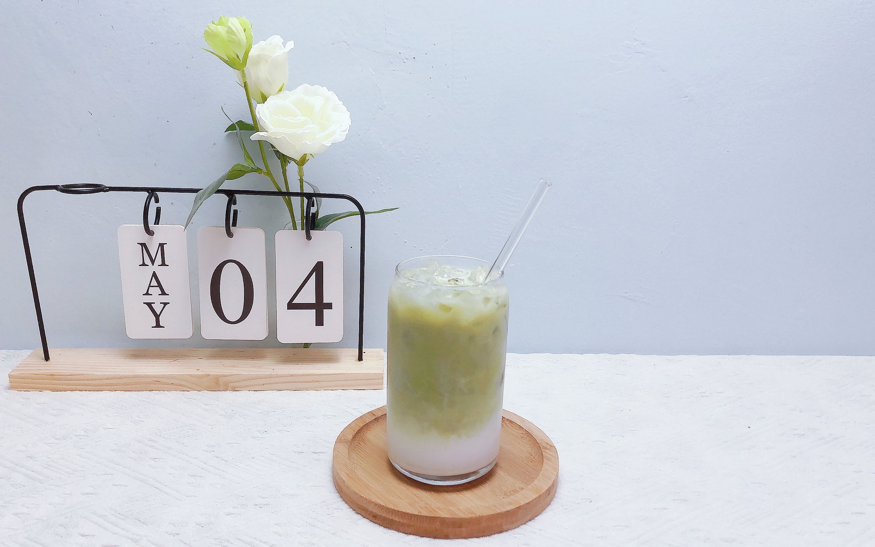 为什么不能喜欢绿色,只要不是绿头上,青青草原也很美,生椰抹茶也好喝