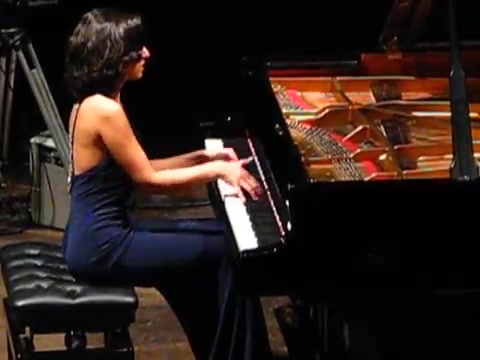 [图]【钢琴】Khathia Buniatishvili演奏 肖邦第一谐谑曲（Chopin Scherzo No. 1)