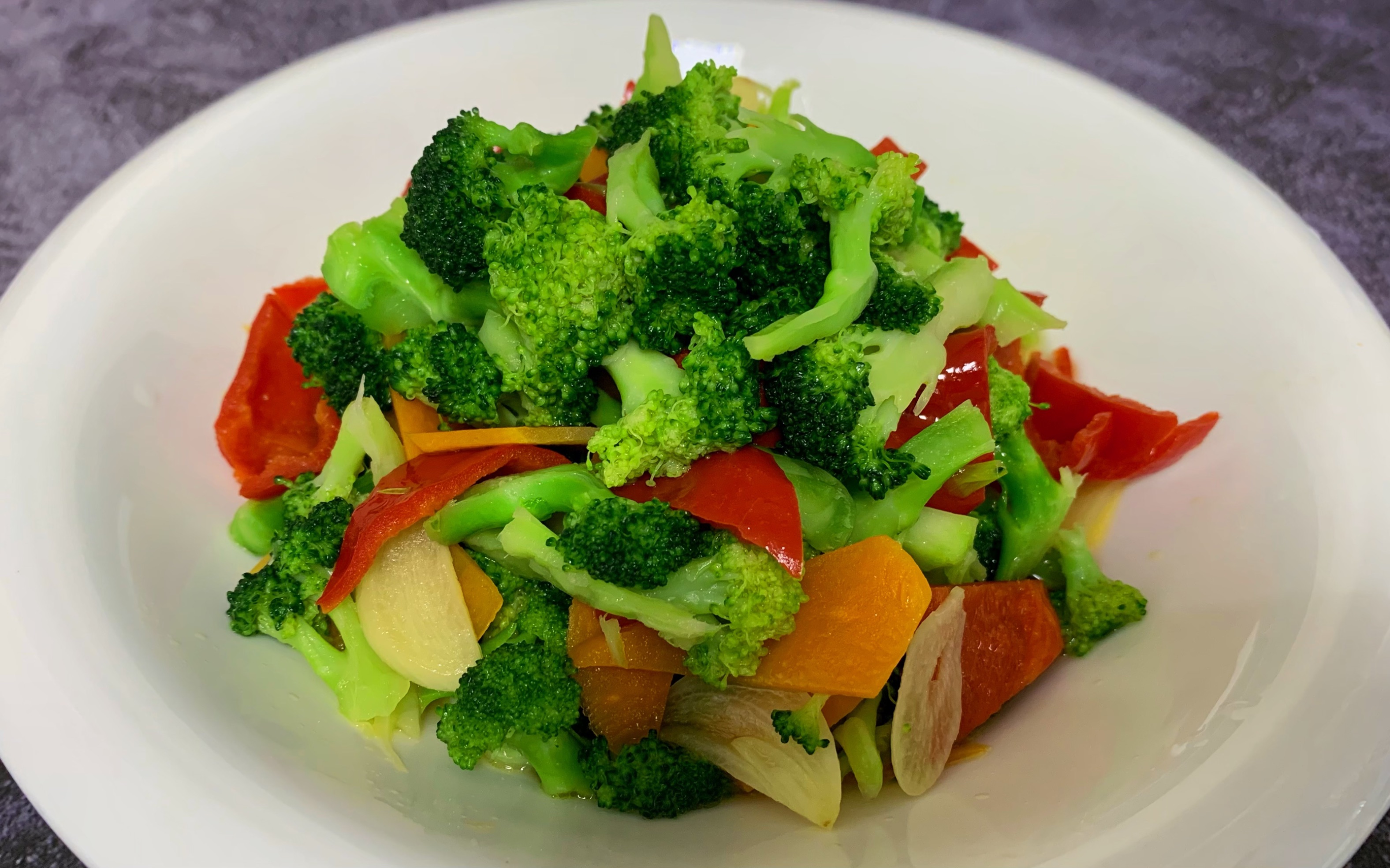 饭店的清炒西兰花怎么做?