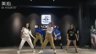 Video herunterladen: Blackpink-嘟嘟舞来啦！