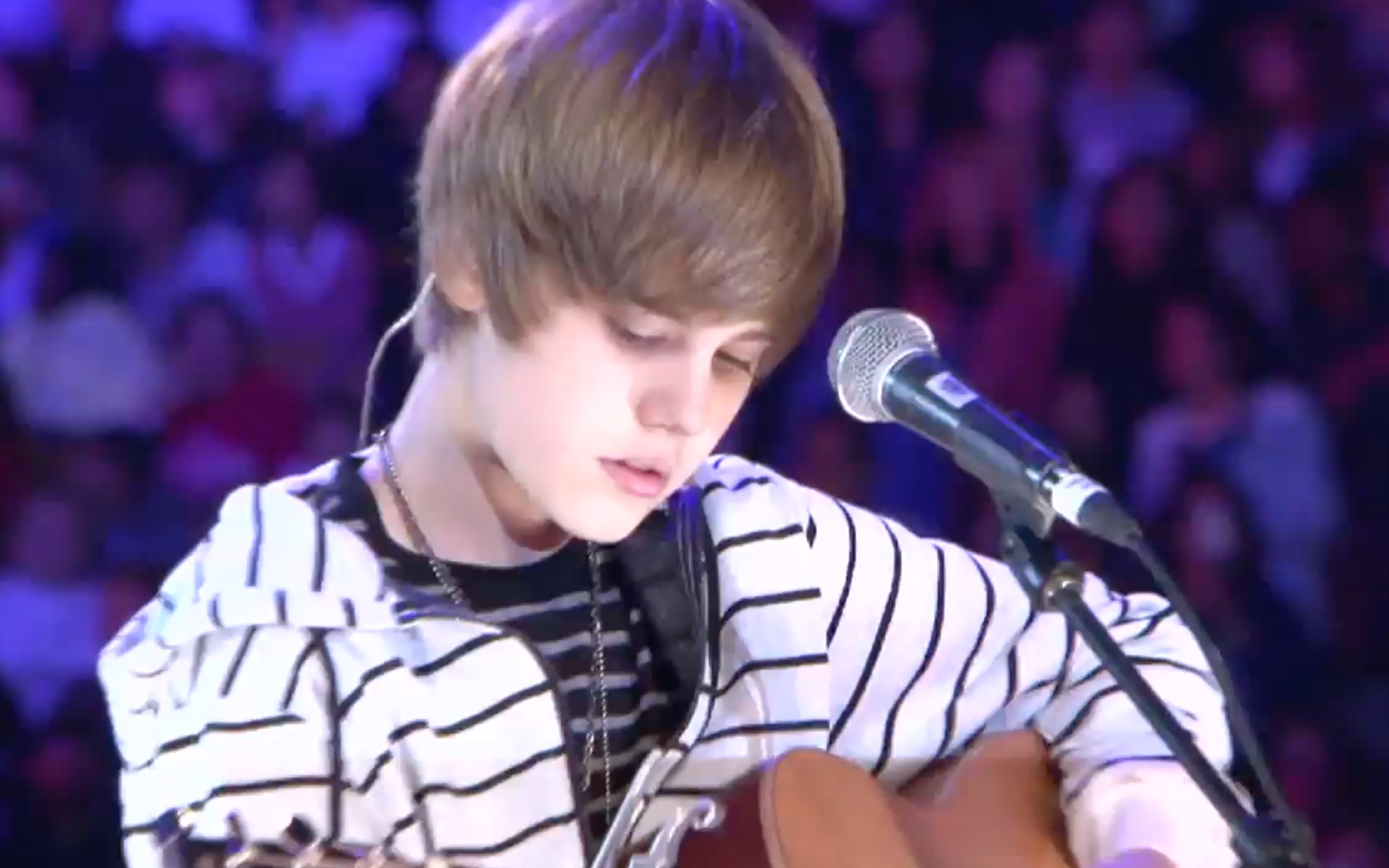 [图]【Justin Bieber】贾斯汀比伯 One Time(Live @ WE Day Toronto 2009)现场 快来看看水嫩的小贾！爷青回！