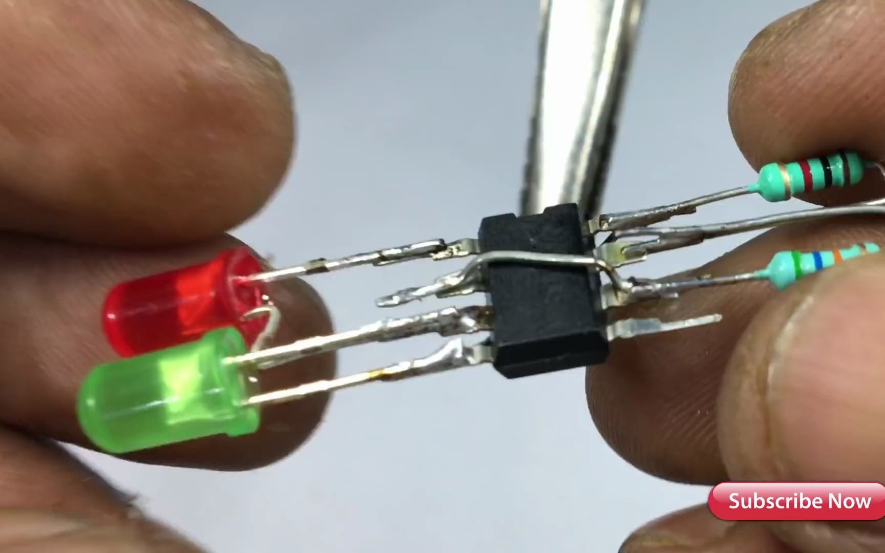 带ne555定时器的双led闪光灯