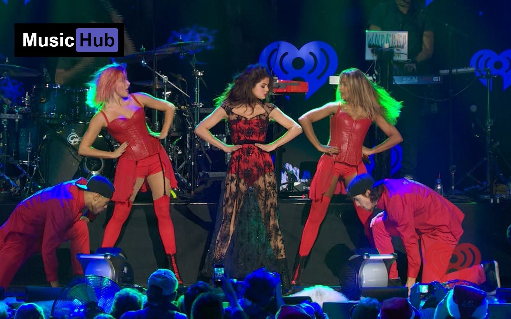 [图]Selena Gomez - iHeart Jingle Ball 2013 - 1080p 赛琳娜·戈麦斯