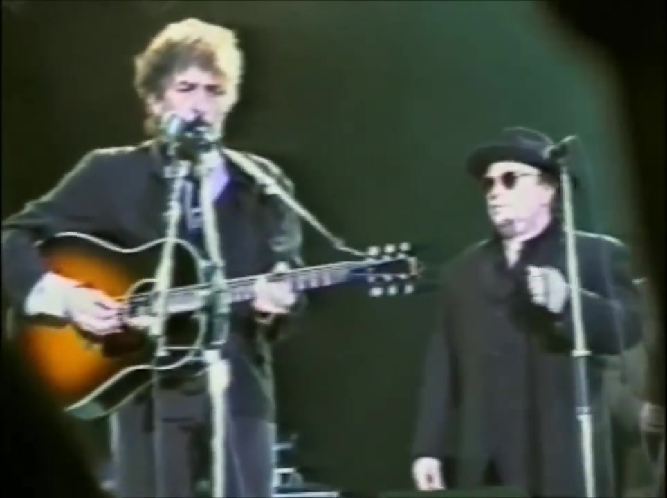 [图]Bob Dylan & Van Morrison - Knockin' On Heavens Door (Birmingham 1998)