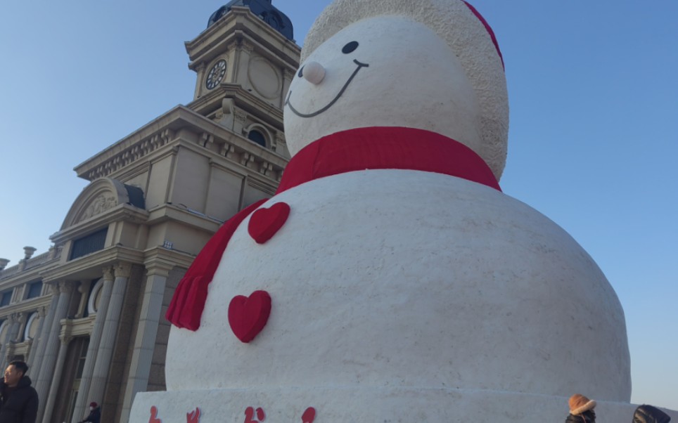 哈尔滨大雪人介绍图片