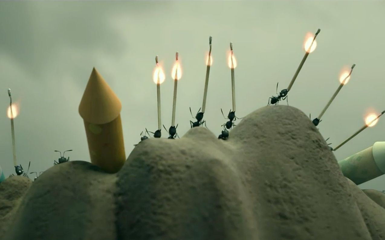 蚂蚁大战用上了弹弓杀虫剂火箭弹激烈程度如第三次世界大战