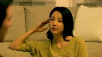 女人为了快速升职，深夜邀请男老板做客，不料自己才是那个猎物！