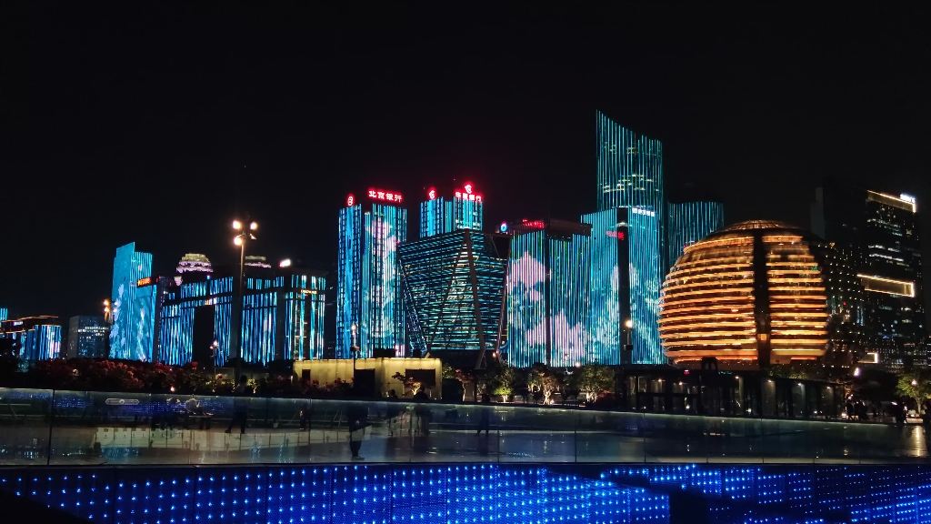 杭州市民中心灯光秀