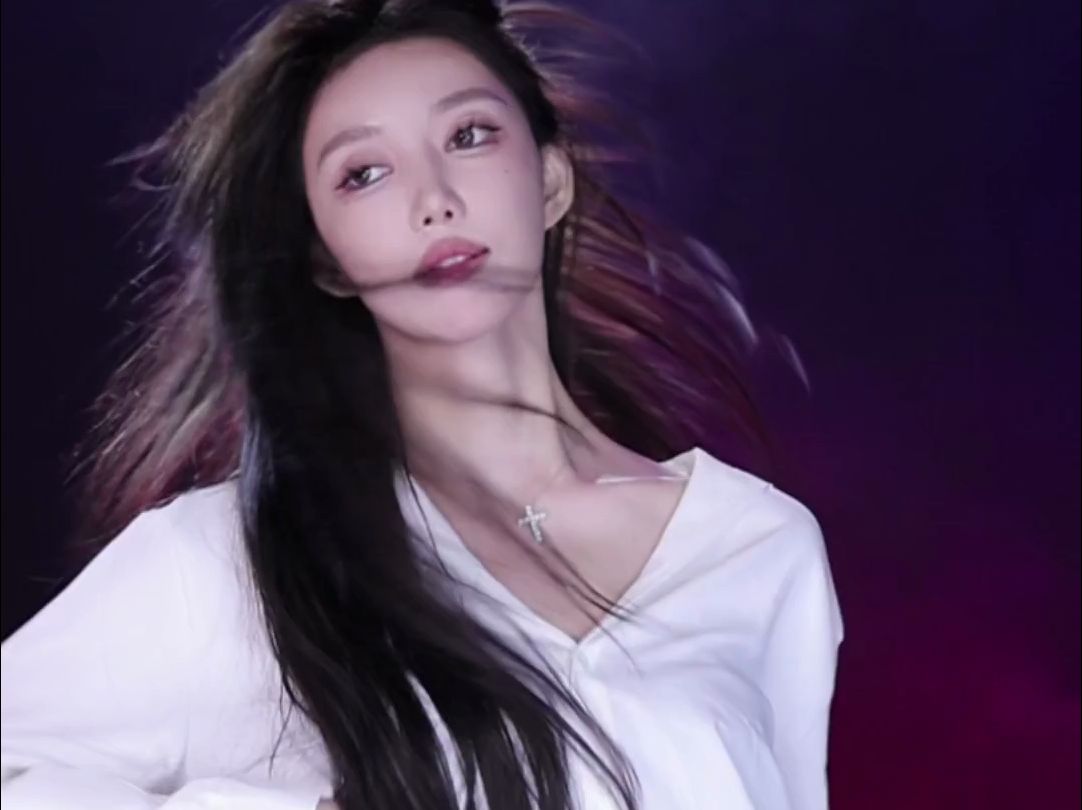 王雨檬抖音首秀! 热舞7 独舞~ 2024-05-13 21-02-25