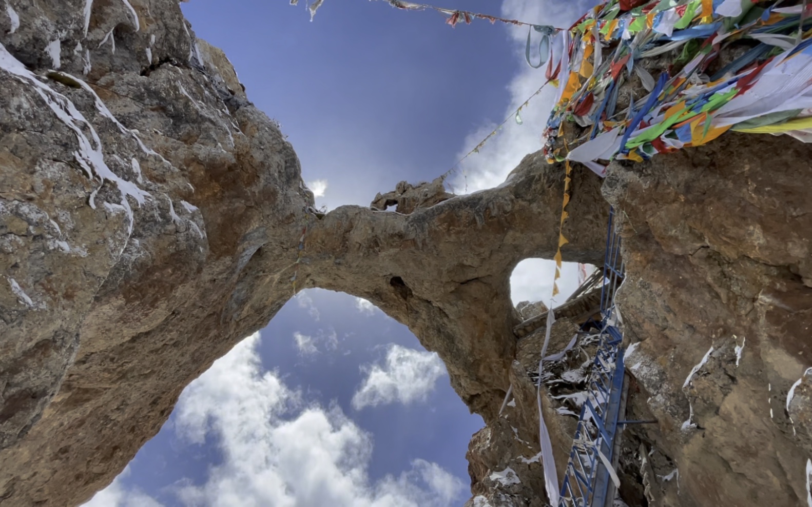 西藏昌都丁青县天空之城孜珠寺,体验一下海拔5000米的天空之厕