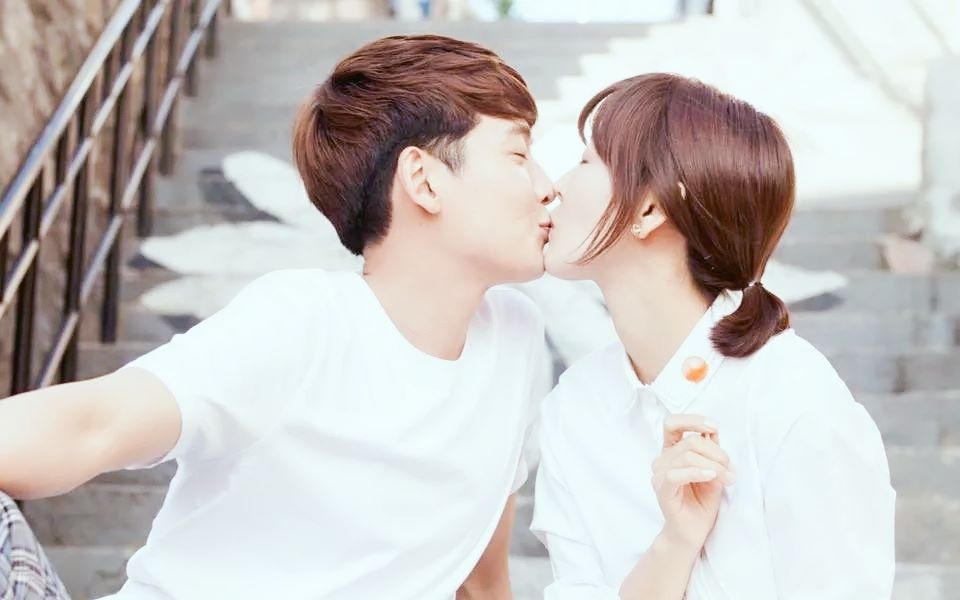 【陷入纯情的郑少女】 郑敬淏x金素妍 甜到齁的粉红吻戏合集