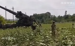 Скачать видео: 惨烈现场！乌军203毫米重炮发射瞬间炸膛