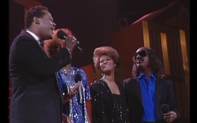 [图]【超强巨星阵容】Whitney, Luther, Dionne & Stevie - Thats What Friends Are For 1987