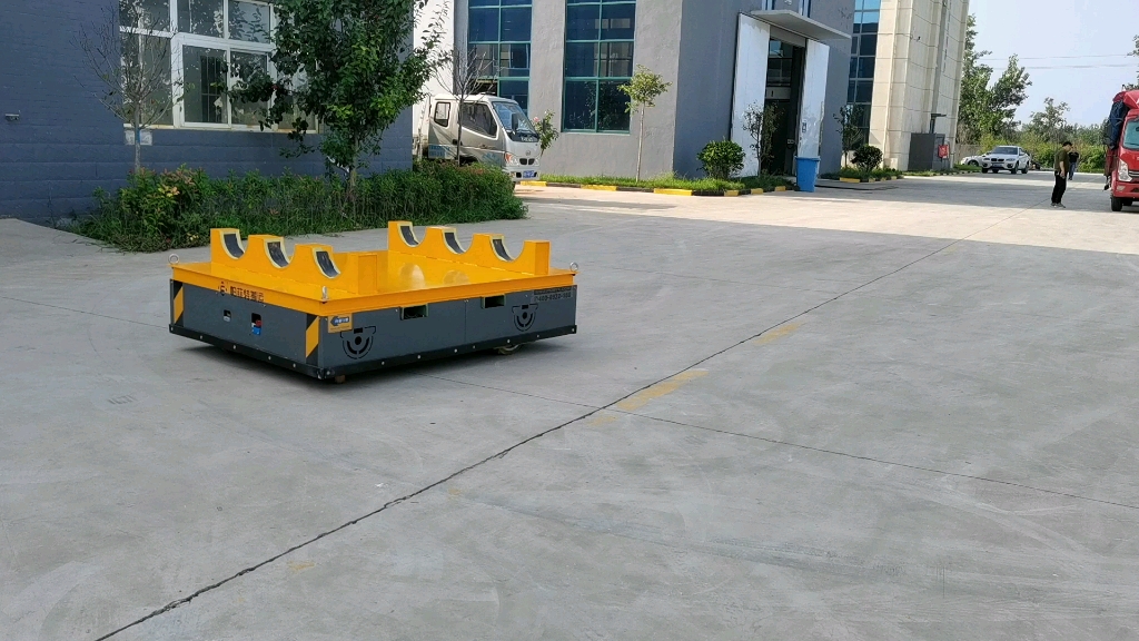 工厂内部周转钢材铝材遥控操作无轨电动平板车