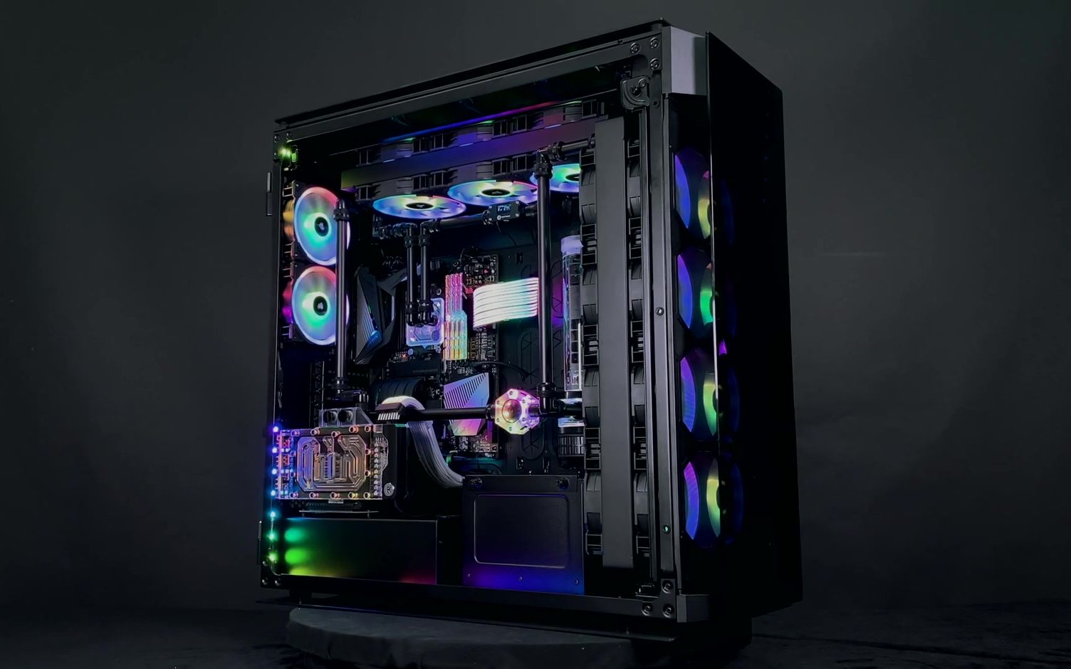 海盗船corsairobisidian1000d水冷游戏pc装机欣赏