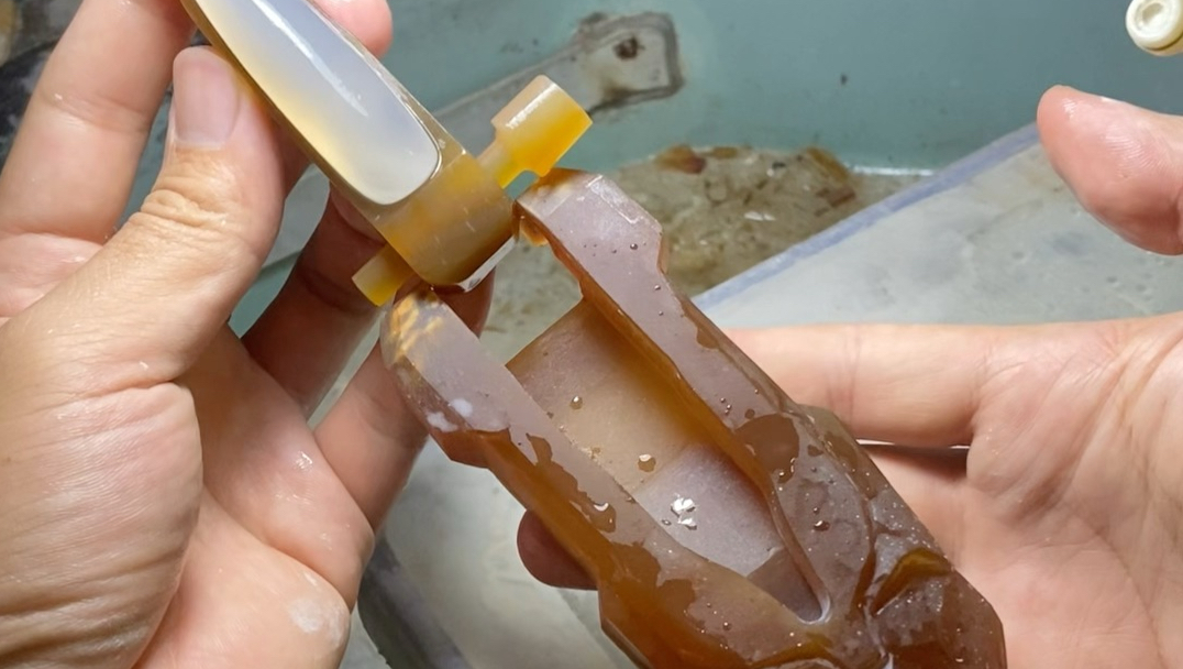 用玉石复刻奥特曼变身器戴拿闪光剑