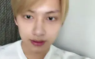 Скачать видео: [SVT_Harbour资源] 220505 SEVENTEEN 文俊辉 我又回来了！！！