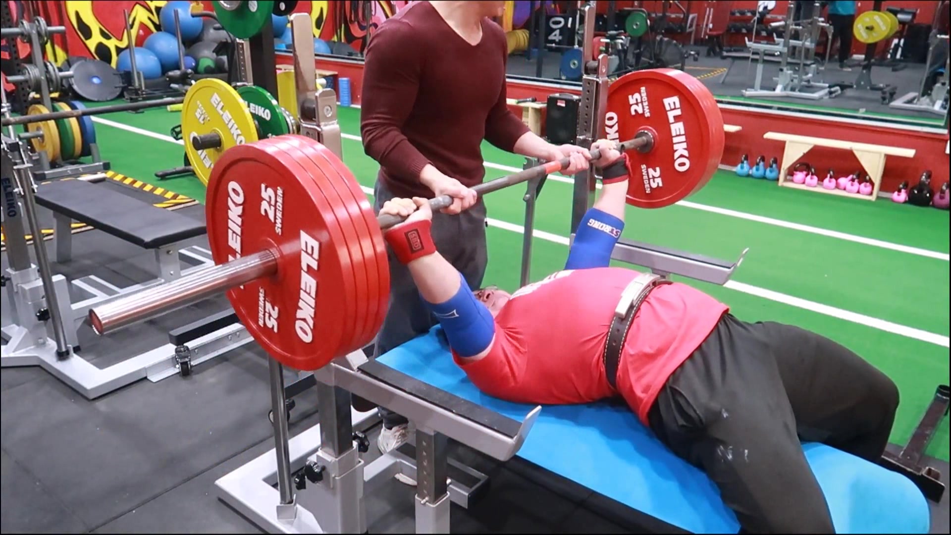 【斌辰力量举】突破2.1倍体重220公斤卧推,我为什么推了两次?