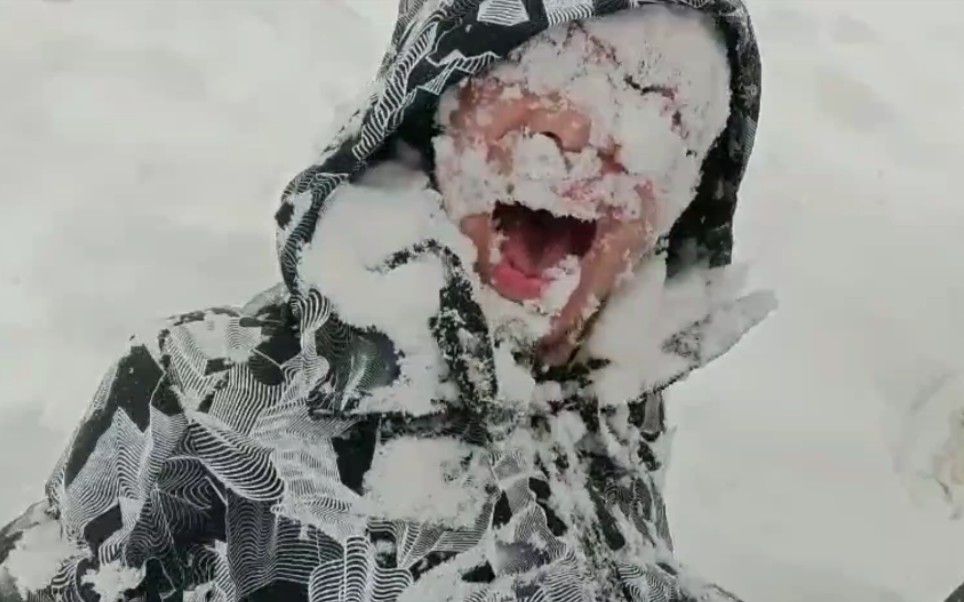 [图]快让我在这雪地里撒点野！