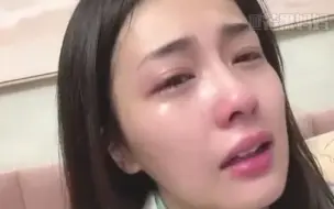 下载视频: 白鹿看自己的剧哭成泪人...对不起这明明是个悲伤的故事,我却想笑哈哈哈哈哈哈好可爱