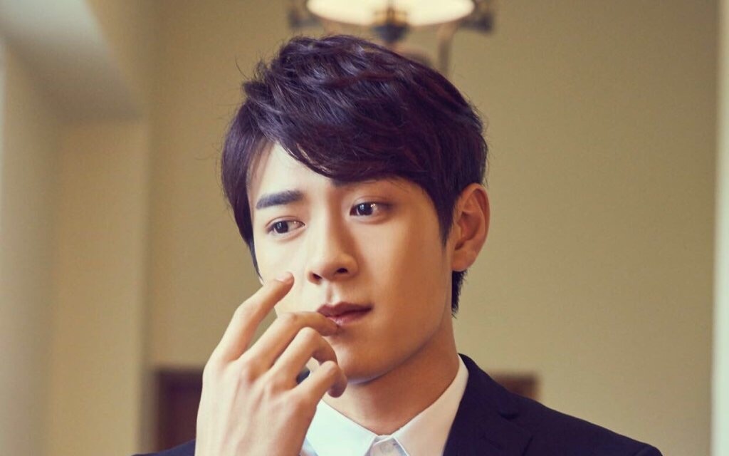 易柏辰popo good boy合集