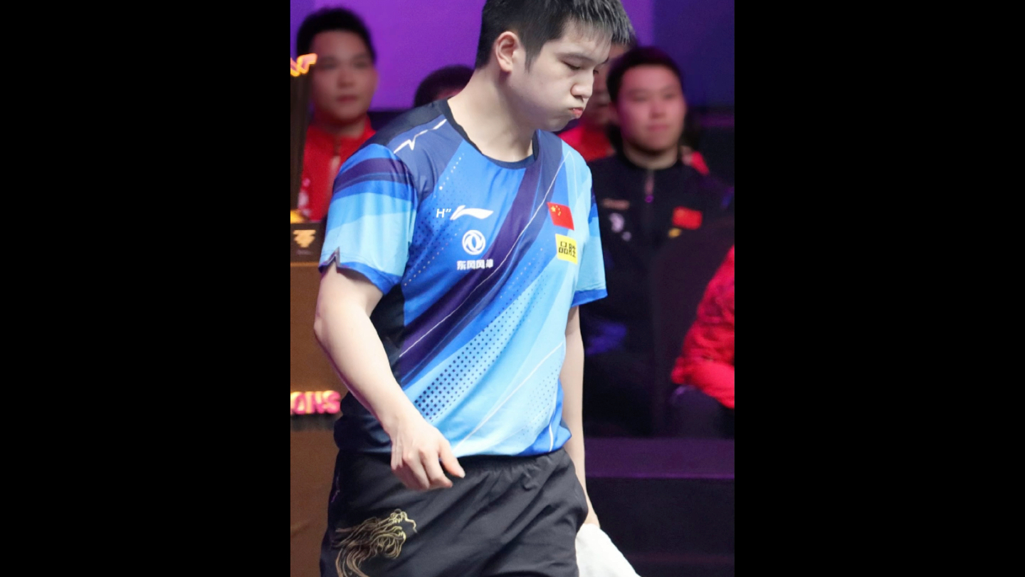 嘟嘟嘴的胖宝宝～小胖樊振东