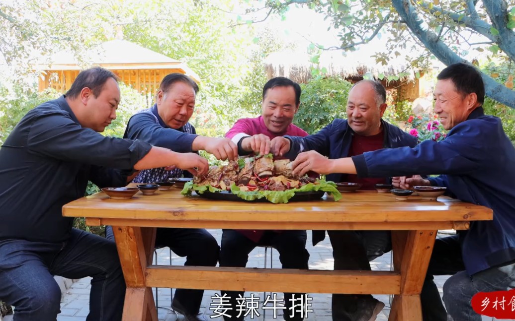 乡村食叔做一大锅牛排,麻辣鲜香味道好极了,大口吃肉过瘾