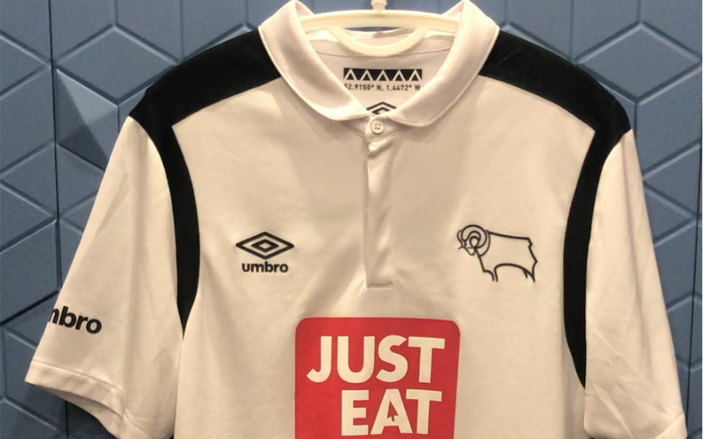 球衣展示德比郡主场球衣