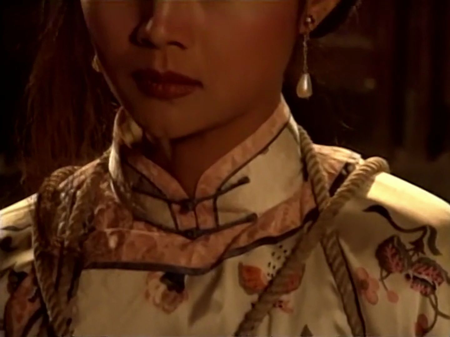 【天桥梦did】茹萍被五花大绑头顶水碗,最后终是体力不支倒下