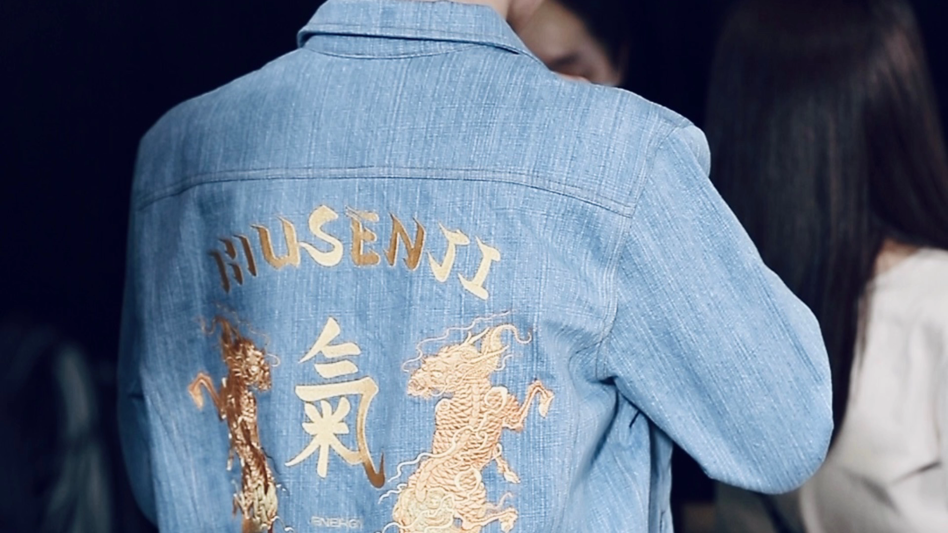 王一博 你的背影总是让人那么有安全感 王一博出道六周年快乐