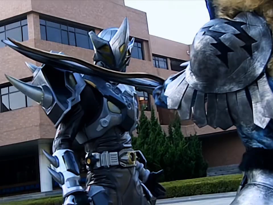 铠甲里的数值怪,黑犀铠甲