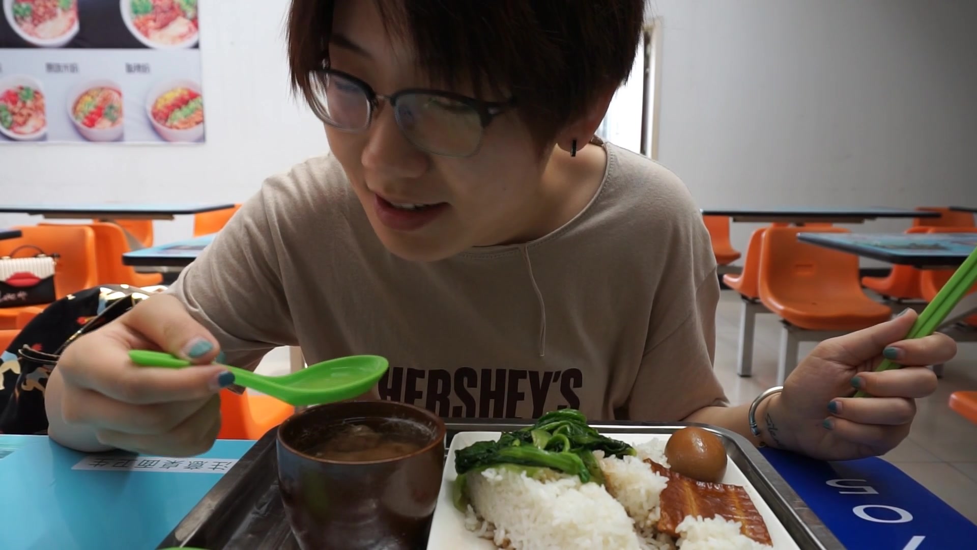 已经毕业的大四学姐依然会坚持更新完食堂系列存货der!
