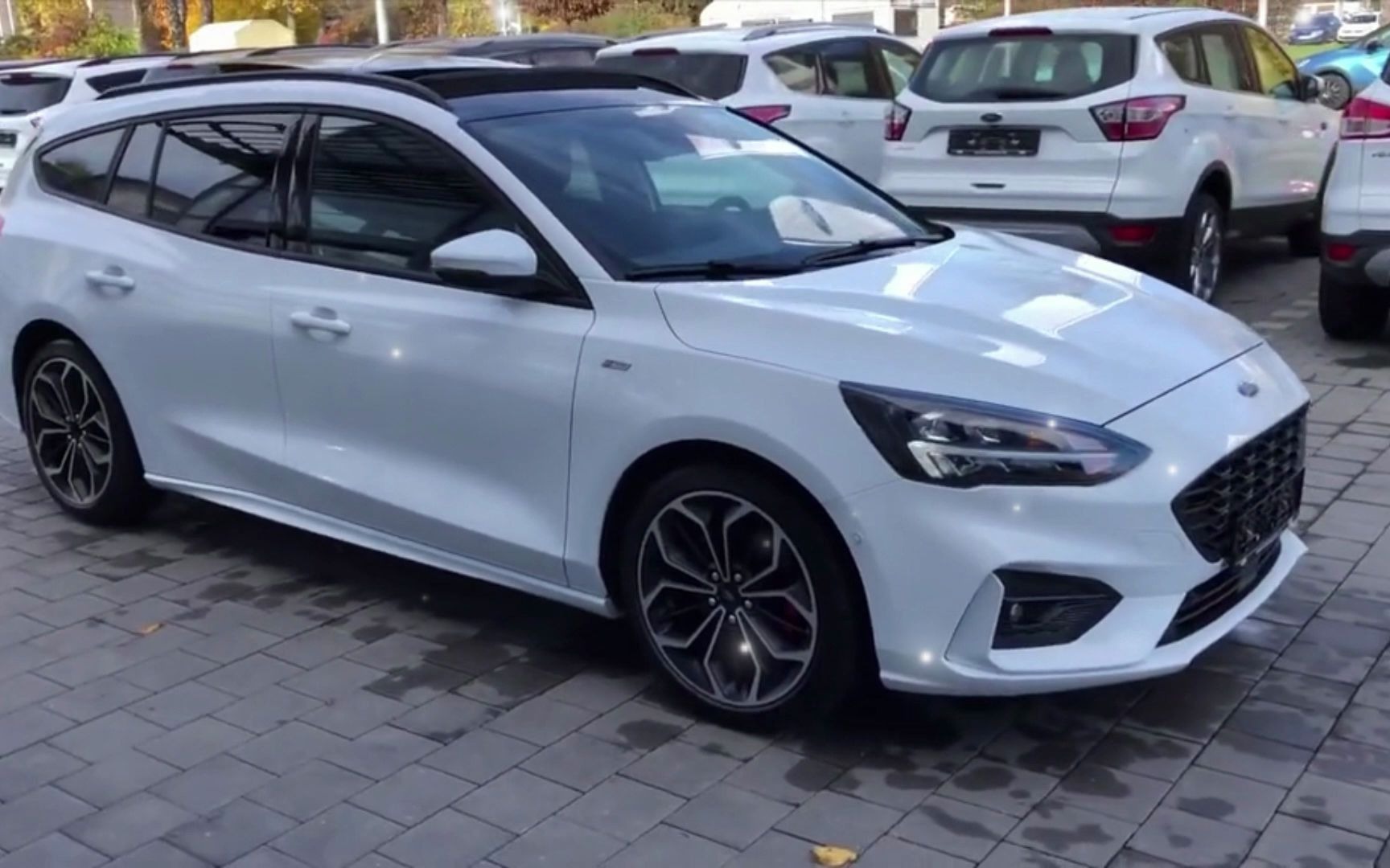 2020款福特福克斯st-line旅行版 1.5t 174马力 l3 综合油耗5.