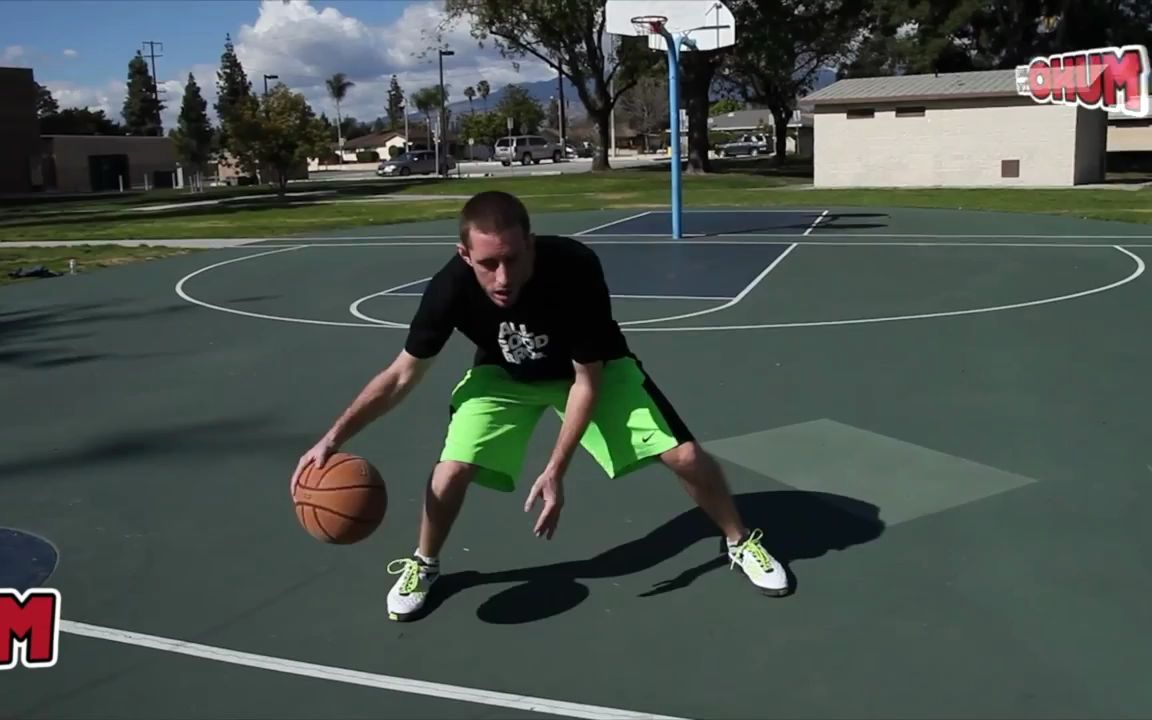 运球系列之内外交叉运球