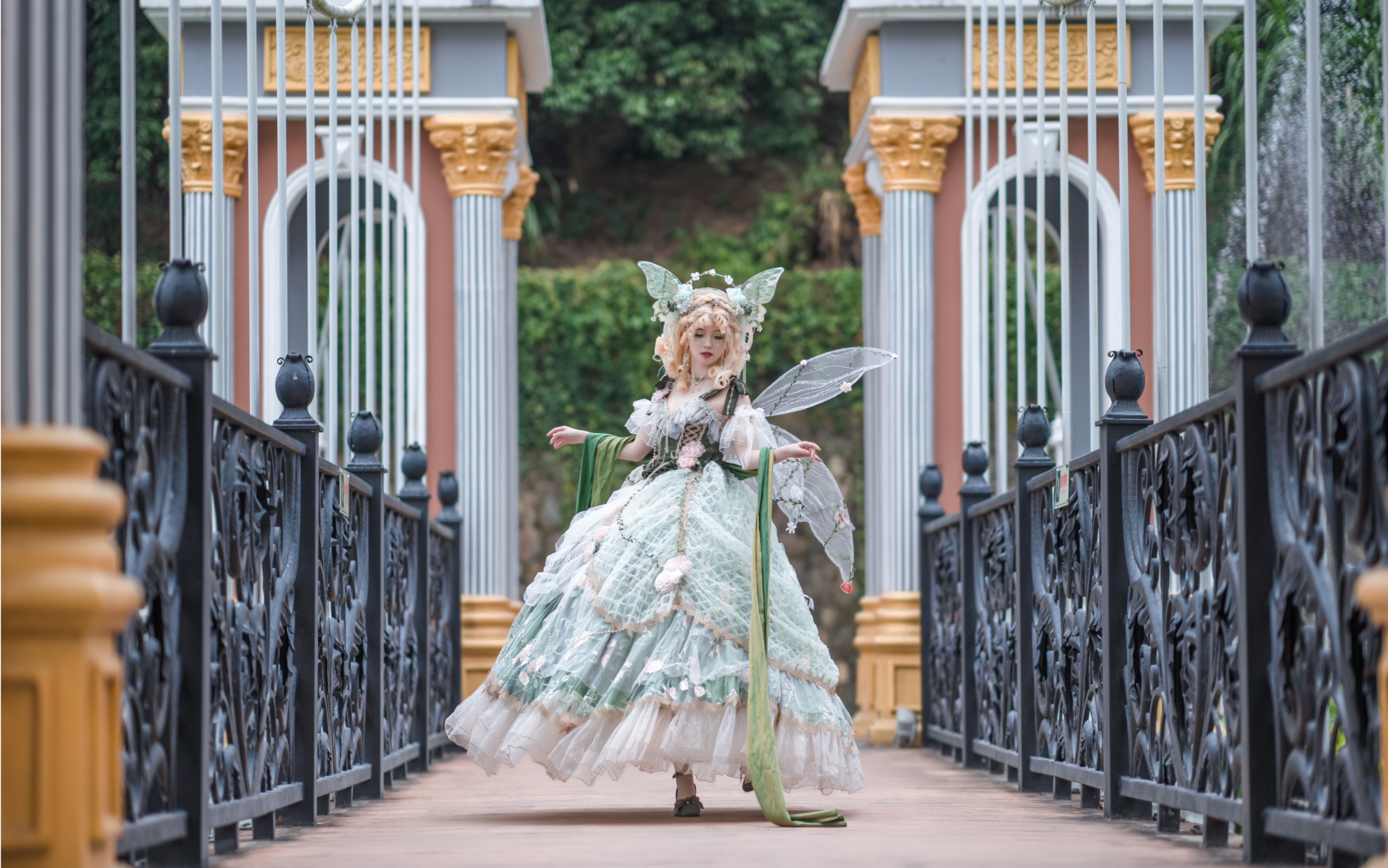 是上周去东莞古堡秘境lolita茶会的造型!