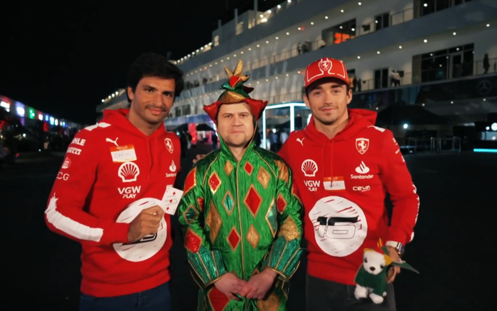 勒克莱尔&赛恩斯:拉斯维加斯魔龙魔术秀