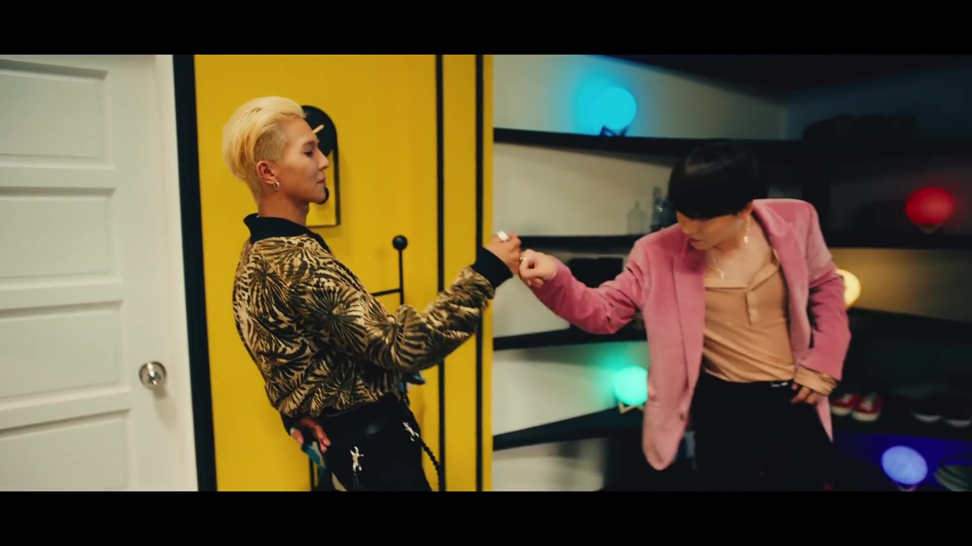 【温拿】winner - millions mv teaser #1_哔哩哔哩 (゜-゜)つロ