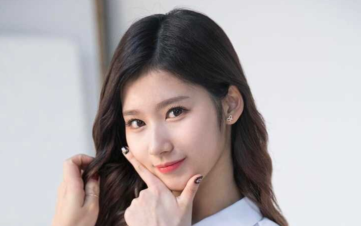 [图]TWICE Sana 超可爱撒娇 欧巴呀 Oppaya 完整版