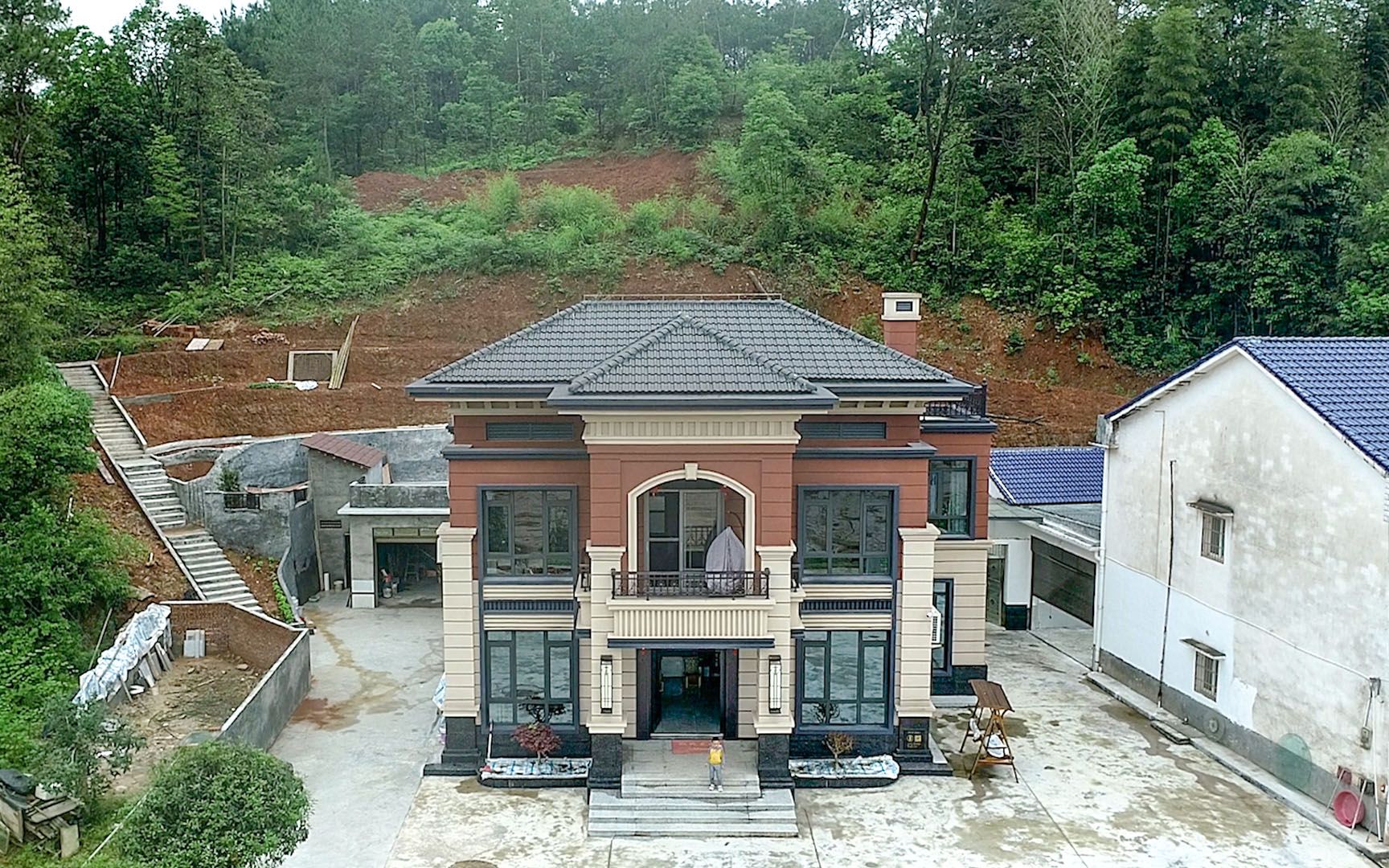 航拍岳阳120平农村别墅,独门独院背山面水,看完舍不得走!