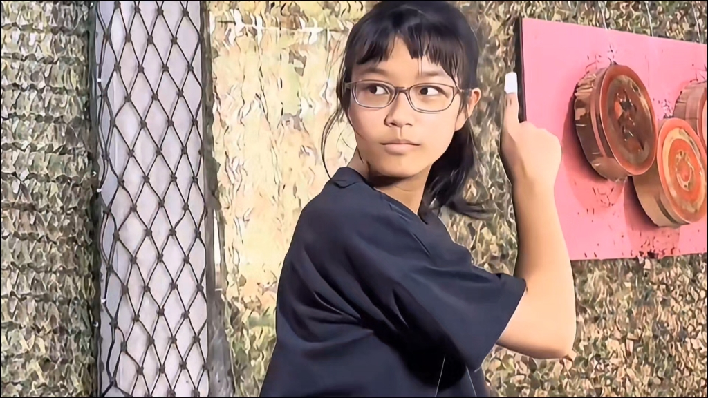 《章可依功夫飞刀》无影手正反双手组合连飞!