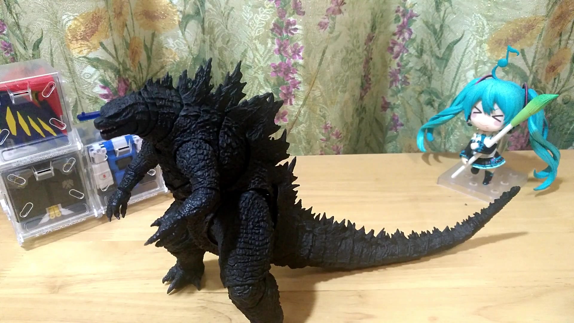 小鸟测评怪兽之王万代shm哥斯拉