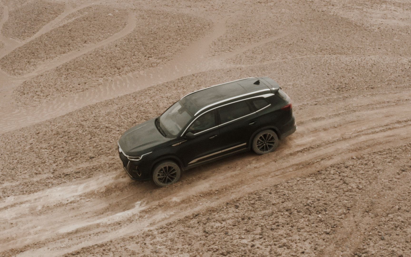 开奇瑞瑞虎8 pro去玩沙漠,会是种什么体验?