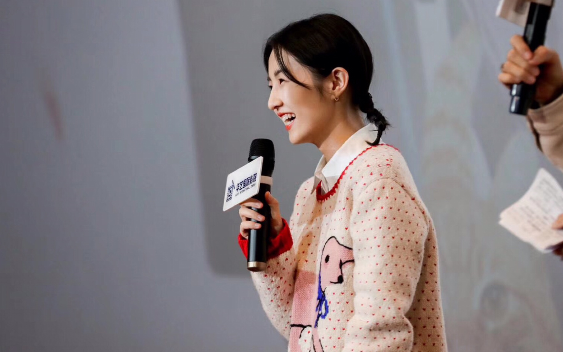 【张子枫】子枫妹妹《宠爱》青岛路演_哔哩哔哩_bilibili