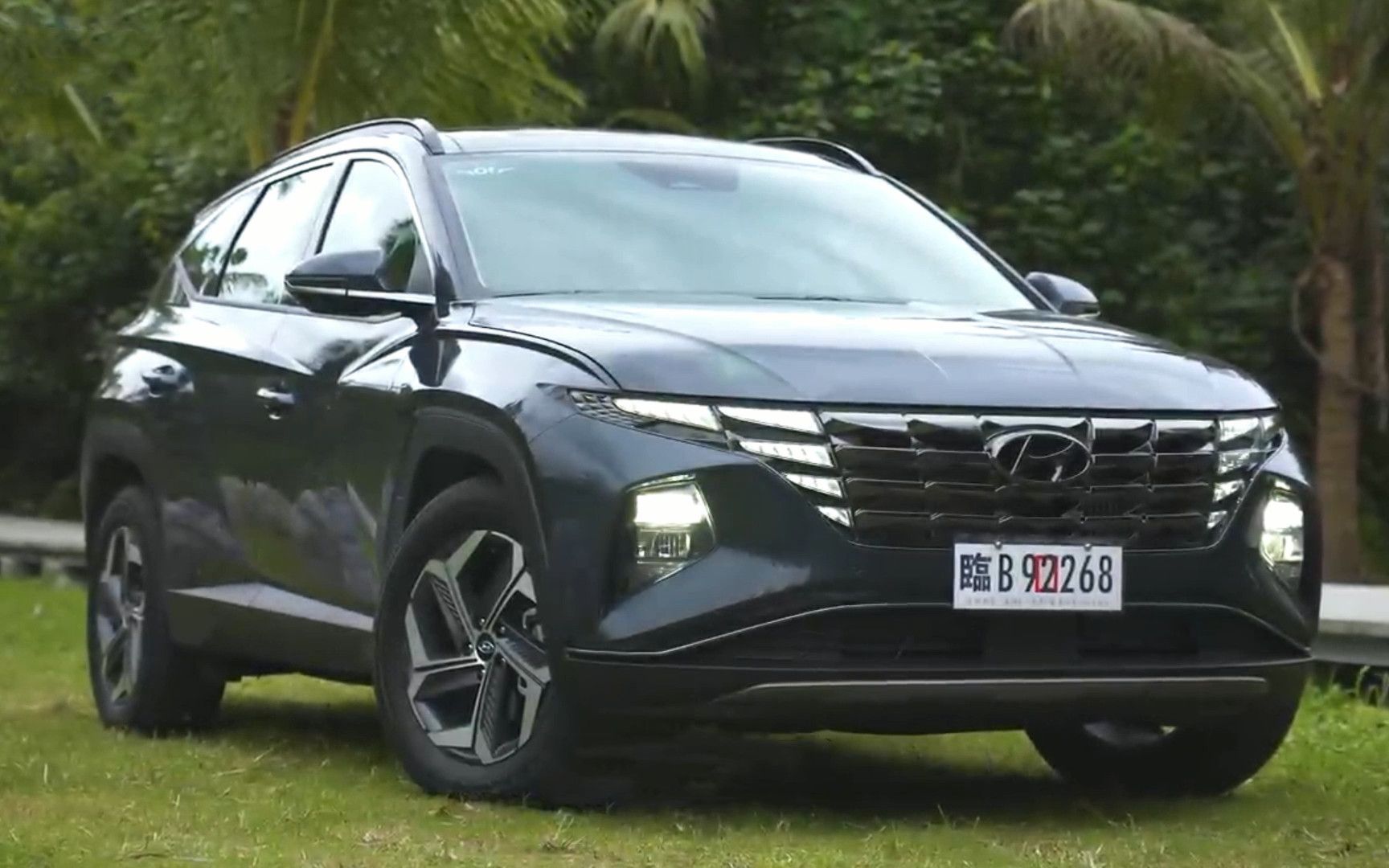 你应该购买tucson途胜l的十个理由,眼神美丽能带走消费者的心吗?